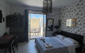 Retire Flat In The Heart Of City
