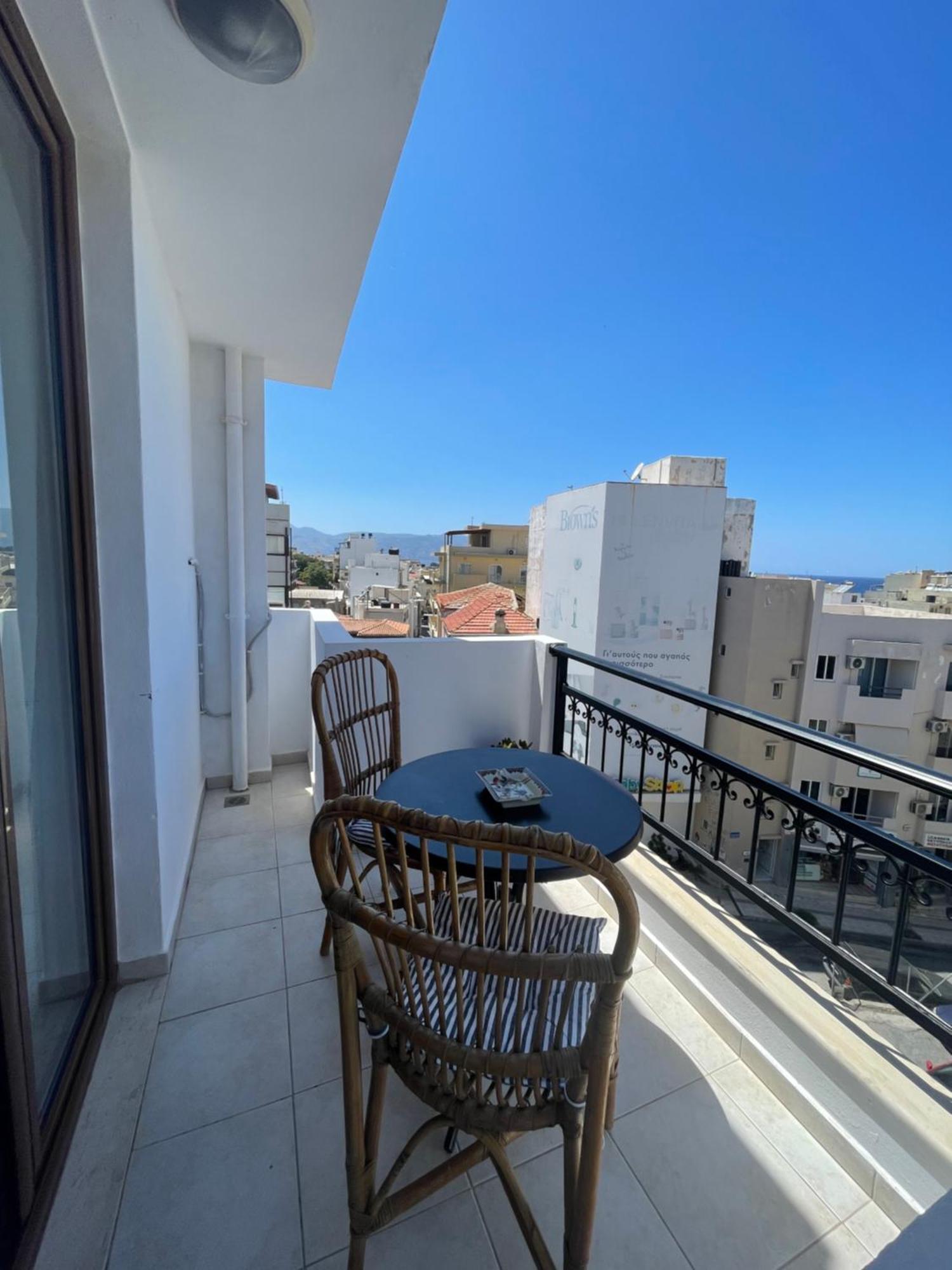Retire Flat In The Heart Of City Ηράκλειο Κρήτης Εξωτερικό φωτογραφία